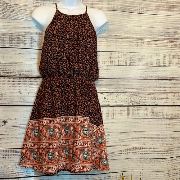 Francesca's Collections Dresses & Skirts - Francesca’s Black and Peach Floral Halter Knee Length Dress | XS